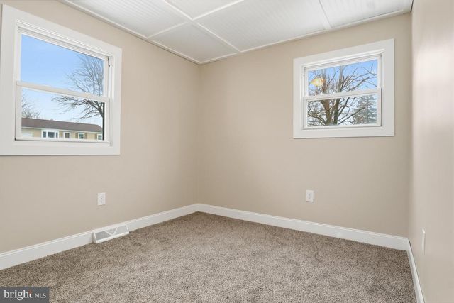 810 JEFFERSON LN, Red Lion, PA 17356