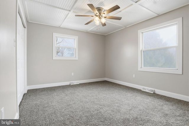 810 JEFFERSON LN, Red Lion, PA 17356