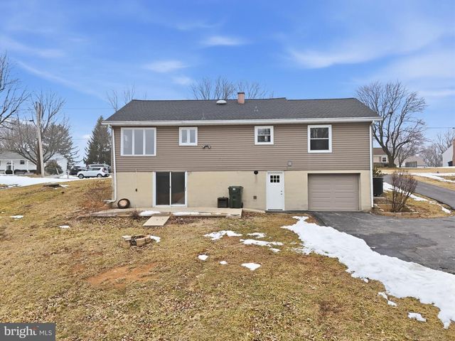 810 JEFFERSON LN, Red Lion, PA 17356