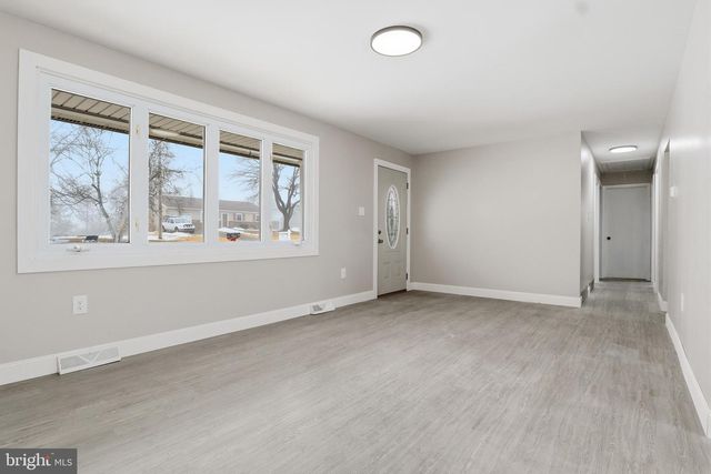 810 JEFFERSON LN, Red Lion, PA 17356