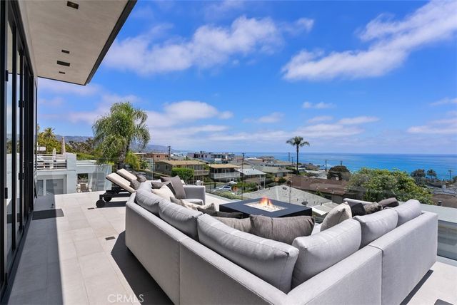 848 Hillcrest Drive, Laguna Beach, CA 92651