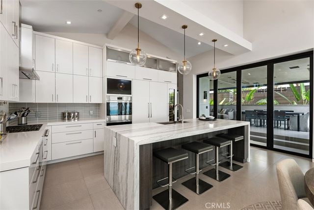 848 Hillcrest Drive, Laguna Beach, CA 92651