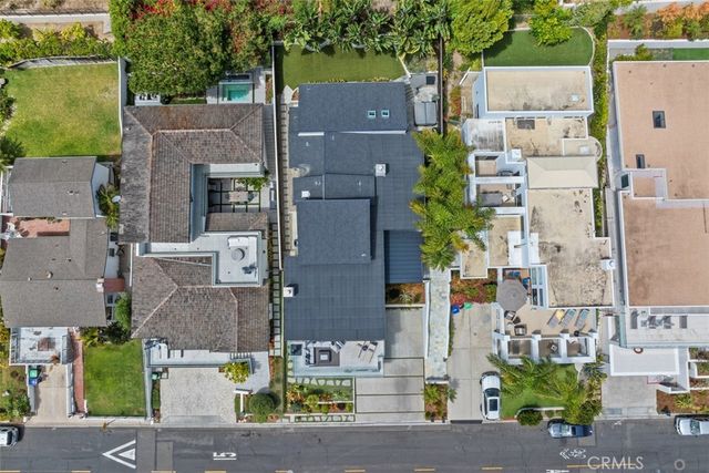 848 Hillcrest Drive, Laguna Beach, CA 92651