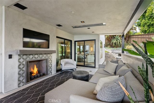 848 Hillcrest Drive, Laguna Beach, CA 92651