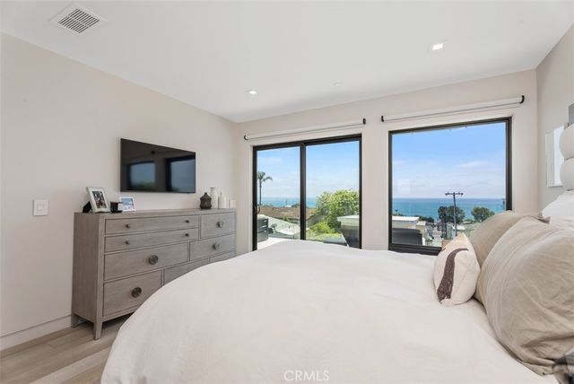 848 Hillcrest Drive, Laguna Beach, CA 92651