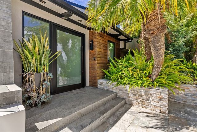 848 Hillcrest Drive, Laguna Beach, CA 92651