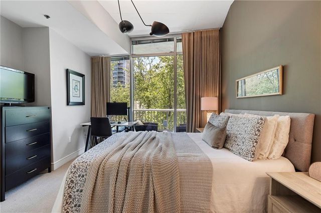44 Peachtree Place NE 822, Atlanta, GA 30309
