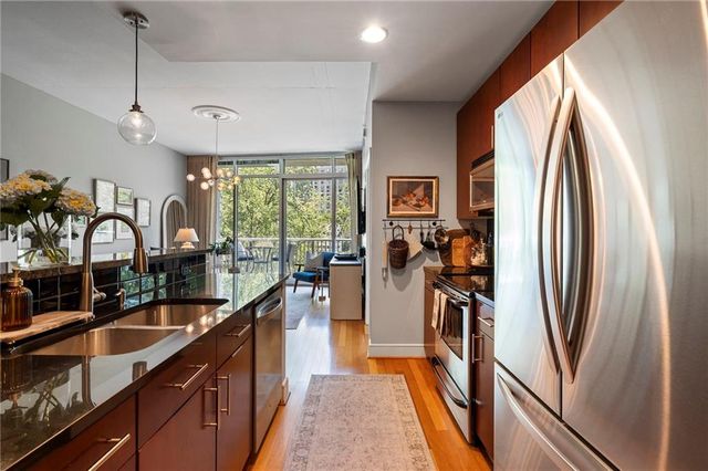 44 Peachtree Place NE 822, Atlanta, GA 30309