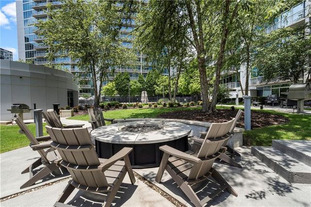 44 Peachtree Place NE 822, Atlanta, GA 30309