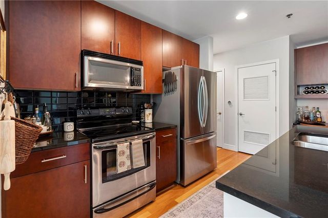 44 Peachtree Place NE 822, Atlanta, GA 30309