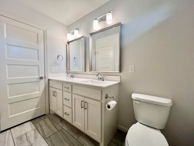 12179 S 104th Avenue, Bixby, OK 74008