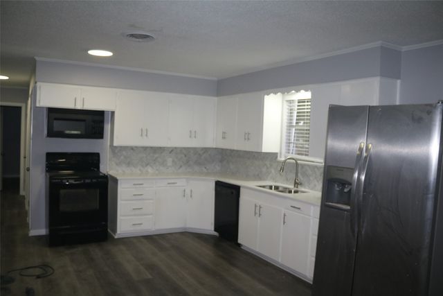 407 N Jefferson Street, Kaufman, TX 75142