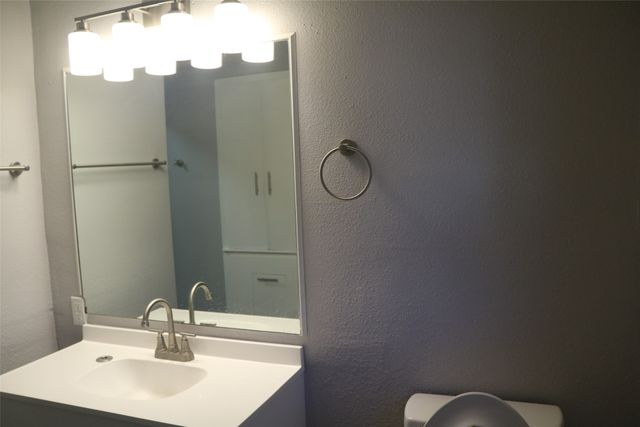 407 N Jefferson Street, Kaufman, TX 75142