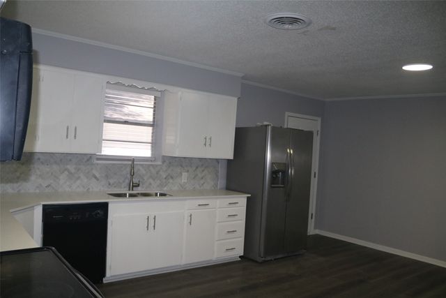 407 N Jefferson Street, Kaufman, TX 75142