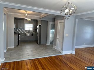 16-18-18 Grumman Avenue, Newark, NJ 07112