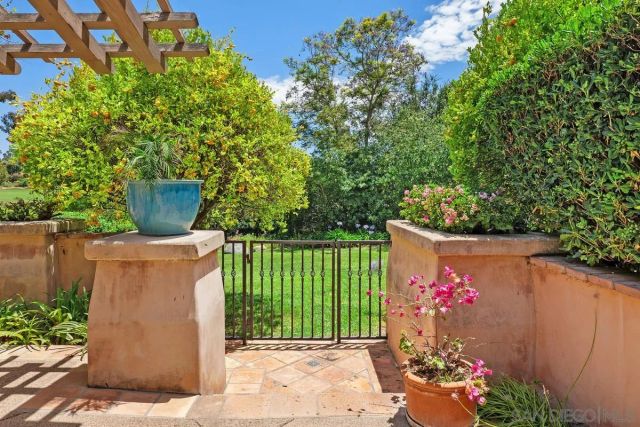17240 Avenida De Acacias, Rancho Santa Fe, CA 92067