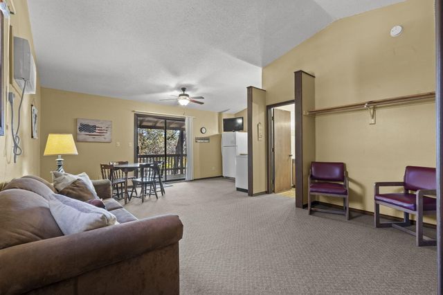 207 Bar M Lane 22, Branson West, MO 65737