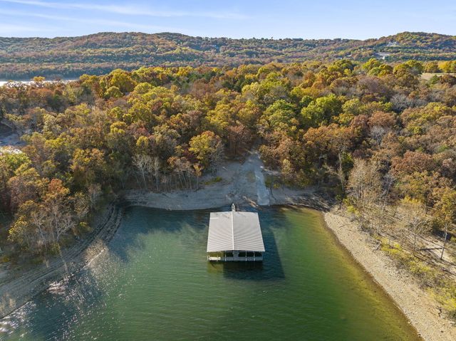 207 Bar M Lane 22, Branson West, MO 65737