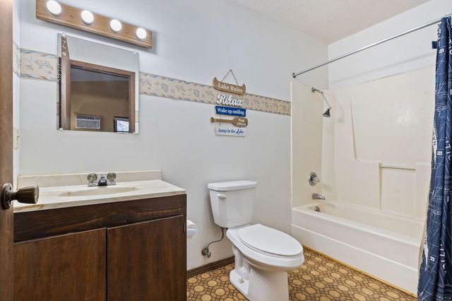 207 Bar M Lane 22, Branson West, MO 65737