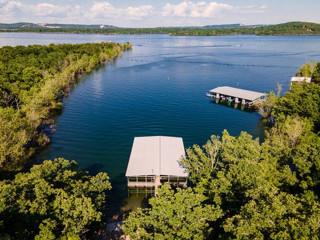 207 Bar M Lane 22, Branson West, MO 65737