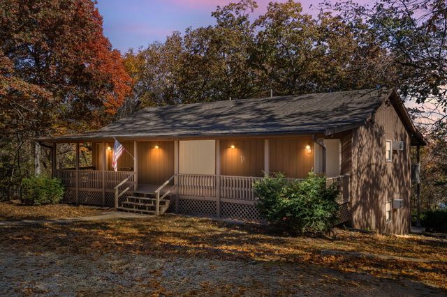 207 Bar M Lane 22, Branson West, MO 65737