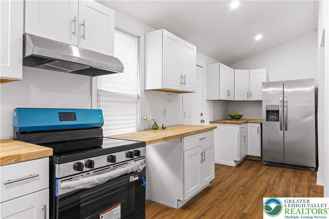 963 Wyandotte Street, Bethlehem City, PA 18015