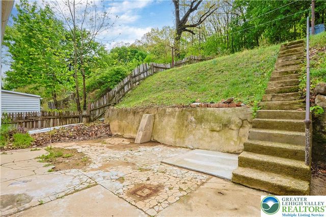 963 Wyandotte Street, Bethlehem City, PA 18015