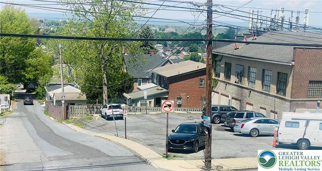 963 Wyandotte Street, Bethlehem City, PA 18015