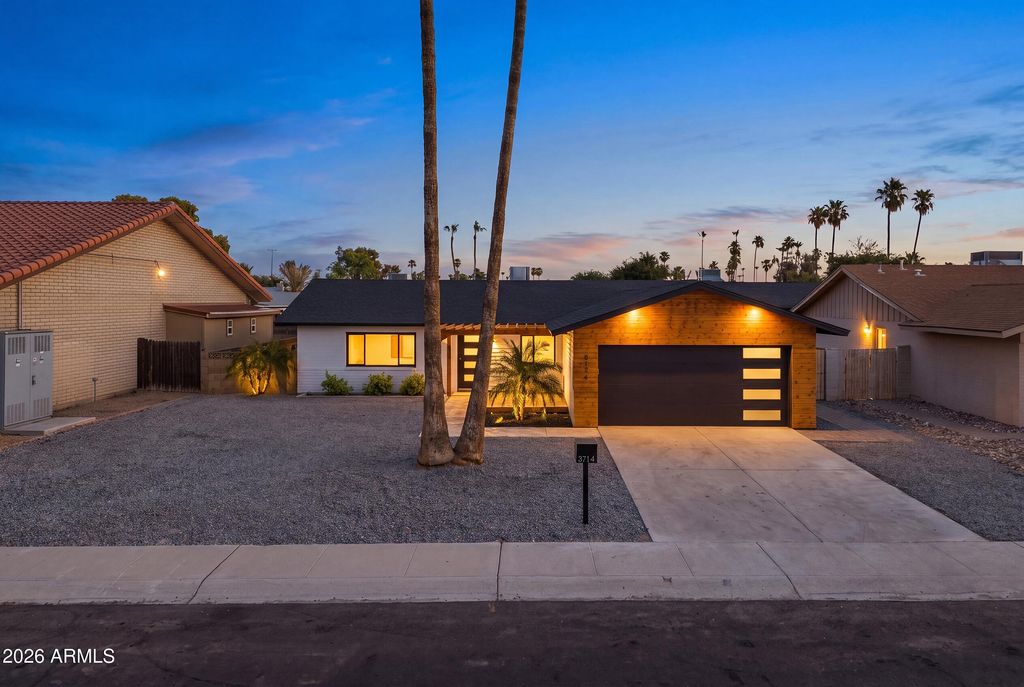 8114 E JACKRABBIT Road, Scottsdale, AZ 85250 — exterior