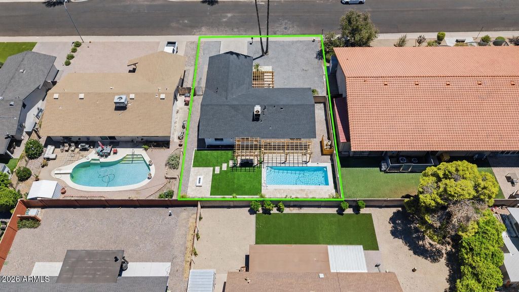 8114 E JACKRABBIT Road, Scottsdale, AZ 85250 — photo 2