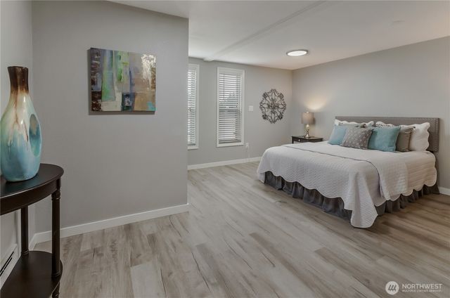 9711 Farwest Drive SW, Lakewood, WA 98498