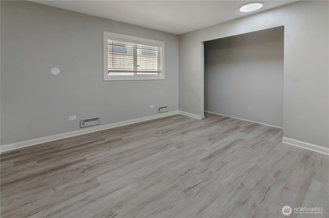 9711 Farwest Drive SW, Lakewood, WA 98498