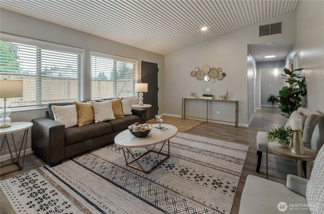 9711 Farwest Drive SW, Lakewood, WA 98498