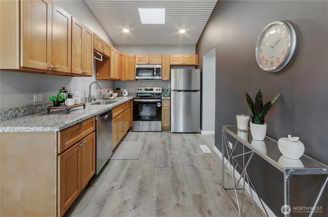 9711 Farwest Drive SW, Lakewood, WA 98498