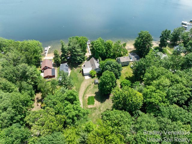 12464 S Sand Beach Drive, Grant, MI 49327