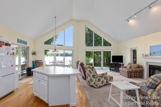 12464 S Sand Beach Drive, Grant, MI 49327