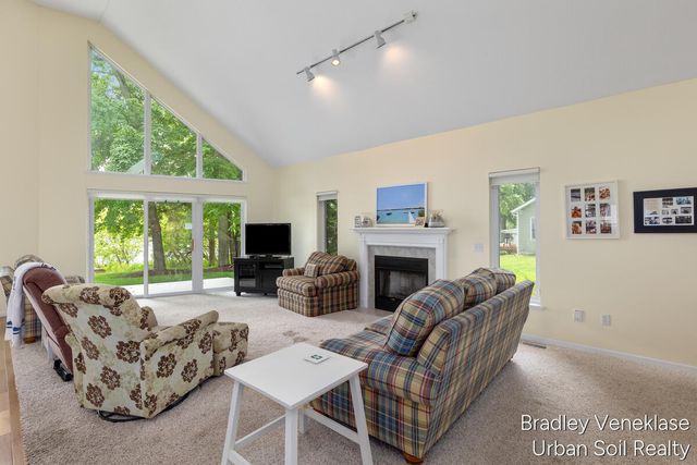 12464 S Sand Beach Drive, Grant, MI 49327