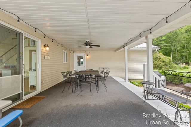 12464 S Sand Beach Drive, Grant, MI 49327
