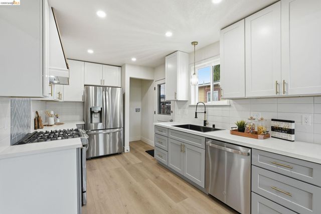 1927 83Rd Ave, Oakland, CA 94621