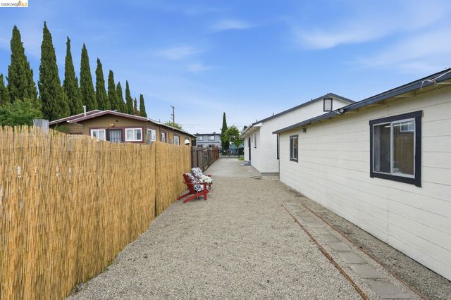 1927 83Rd Ave, Oakland, CA 94621