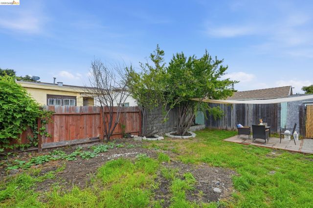 1927 83Rd Ave, Oakland, CA 94621