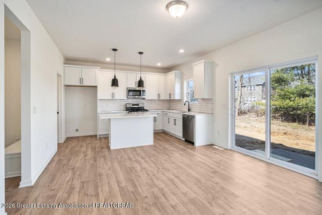 3215 E Crandell Drive, Charlotte, MI 48813