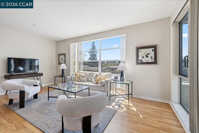 1655 N California Blvd 330, Walnut Creek, CA 94596