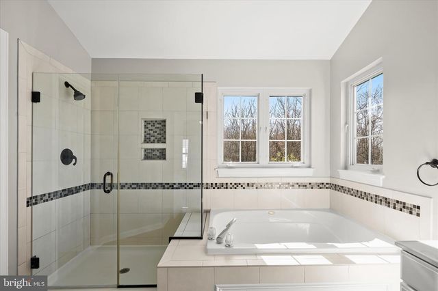 11207 BRAMBLEWOOD CT, Ijamsville, MD 21754