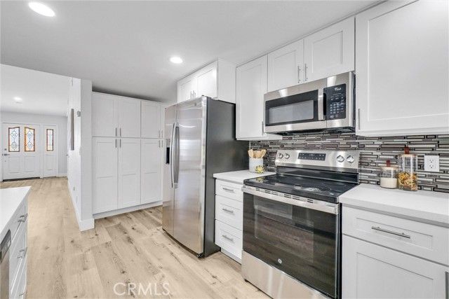 30998 Emperor, Canyon Lake, CA 92587