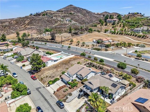 30998 Emperor, Canyon Lake, CA 92587