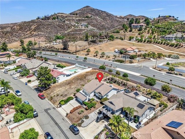 30998 Emperor, Canyon Lake, CA 92587