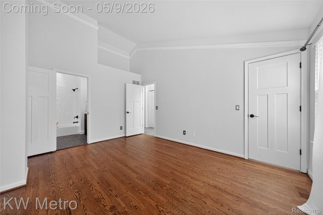 165 N Georgetown Square, Royal Oak, MI 48067