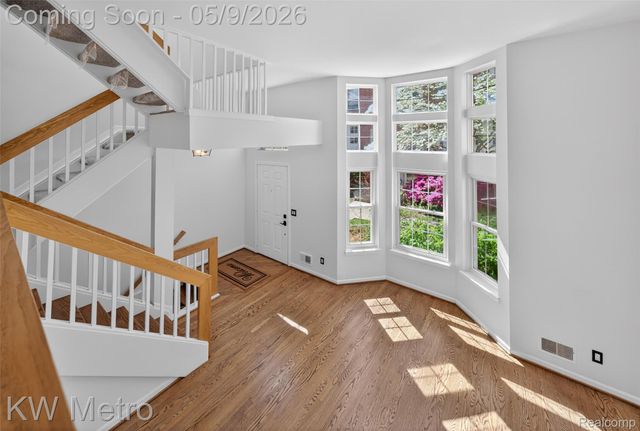 165 N Georgetown Square, Royal Oak, MI 48067