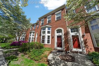 165 N Georgetown Square, Royal Oak, MI 48067